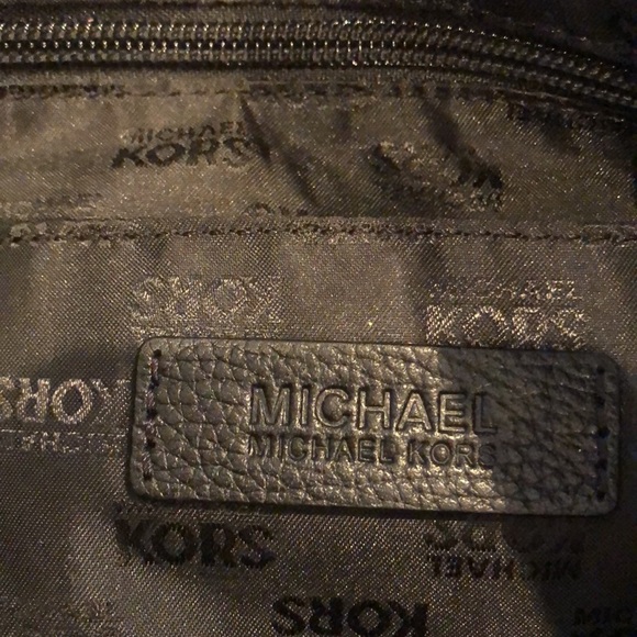 MICHAEL KORS BLACK LEATHER HOBO - Picture 9 of 11